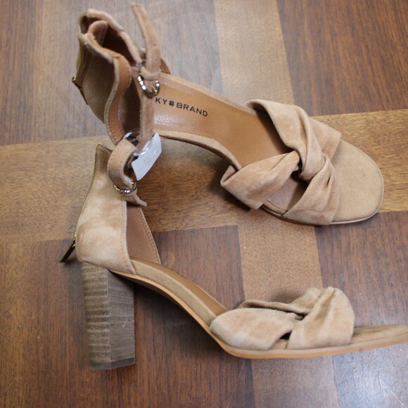 Lucky Brand Tan Knot Suede Stacked Heel Nacito Sandals - Picture 2 of 16